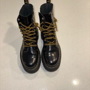 Dr. Martens Jadon Max Platform Boots